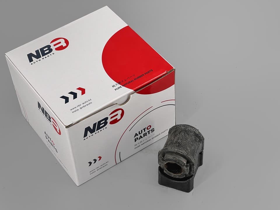 Front Stabilizer Bar Bushing - Toyota Camry / Avalon / Harrier / RAV4 | NBR 48815-07030N