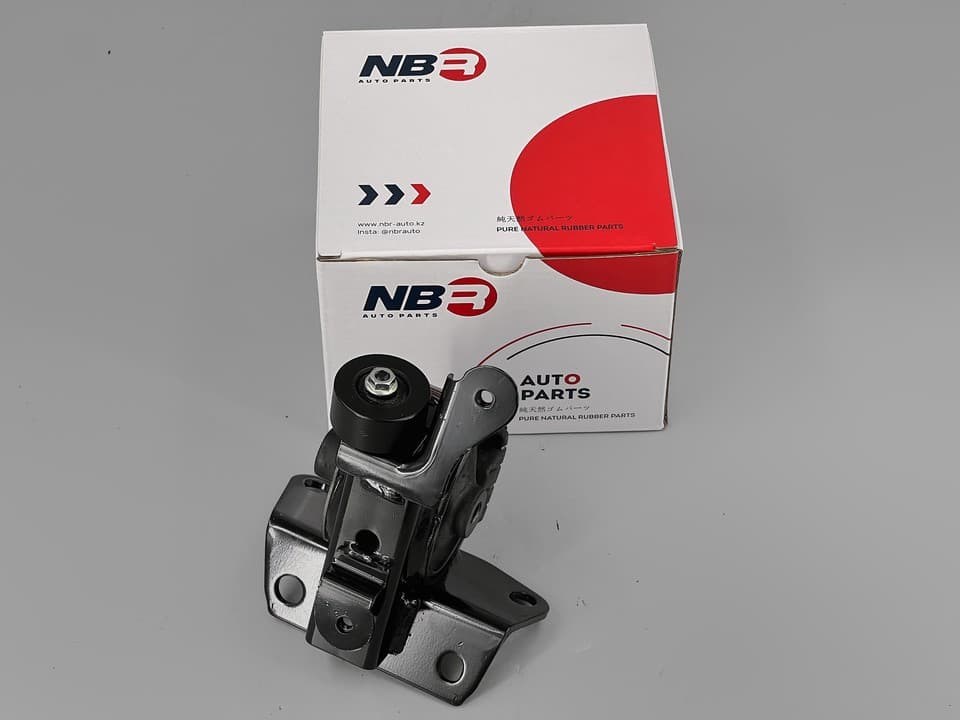 Left Engine Mount — Toyota Ipsum / Avensis Verso / Picnic / Noah / Voxy — NBR 12372-28100N